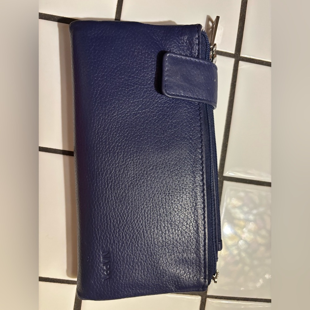 Nappa brand Evelyne blue leather wallet